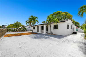 10321 Nw 32nd Pl Miami, FL 33147 - MLS#A11886229
