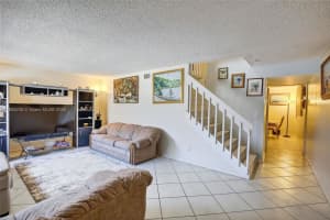 27 Madrid Ln 2-8 Davie, FL 33324 - MLS#A11886235