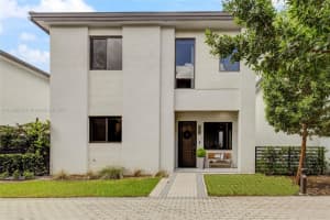 4437 Nw 80th Ct, Doral