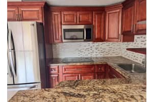 606 W 81st St 303 Hialeah, FL 33014 - MLS#A11886247