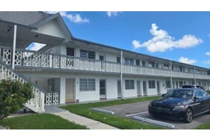 11 Ne 204th St 25, Miami Gardens