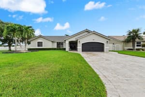 6411 Olde Moat Way Davie, FL 33331 - MLS#A11886273