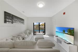 8167 Nw 41st St E-203 Doral, FL 33166 - MLS#A11886337