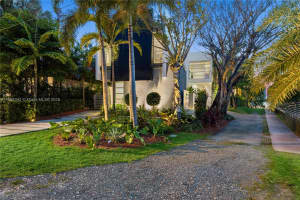 440 S Hibiscus Dr Miami Beach, FL 33139 - MLS#A11886342