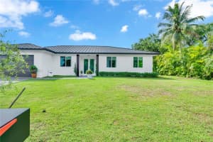 18100 Sw 175th St, Miami