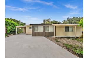 823 Sw 27th St Fort Lauderdale, FL 33315 - MLS#A11886387