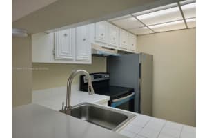 494 Nw 165th St Rd C-404 Miami, FL 33169 - MLS#A11886412