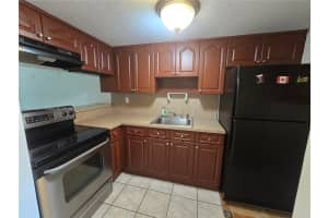 2211 W 52nd St 207 Hialeah, FL 33016 - MLS#A11886425