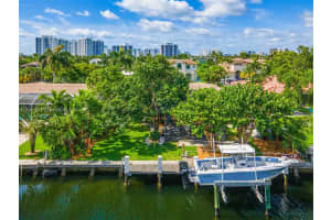 454 Tamarind Dr Hallandale Beach, FL 33009 - MLS#A11886430