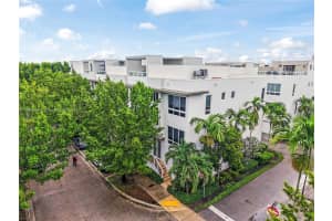 6611 Nw 105th Pl 6611 Doral, FL 33178 - MLS#A11886468