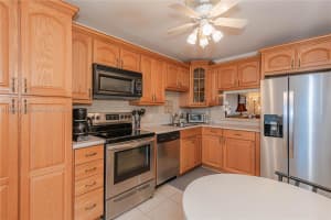 2991 Nw 46th Ave 210 Lauderdale Lakes, FL 33313 - MLS#A11886477