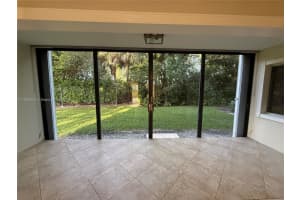 900 Sw 142nd Ave 101l, Pembroke Pines