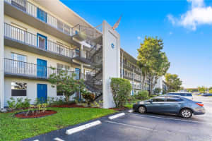 301 Sw 135th Ave 105c Pembroke Pines, FL 33027 - MLS#A11886554