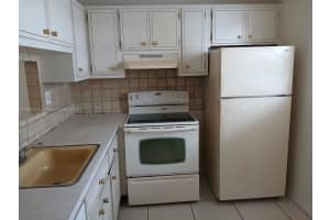 5181 W Oakland Park Blvd 103 Lauderdale Lakes, FL 33313 - MLS#A11886564