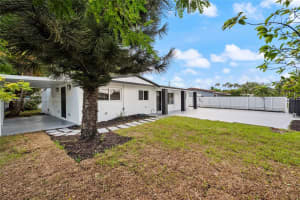 4932 Nw 173rd Dr Miami Gardens, FL 33055 - MLS#A11886572