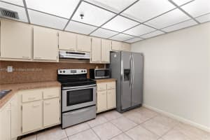 2625 Collins Ave 608 Miami Beach, FL 33140 - MLS#A11886588