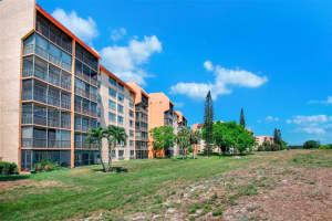 3821 Environ Blvd 505, Lauderhill