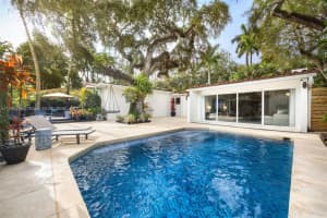 3220 Calusa St, Coconut Grove