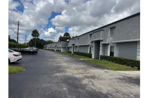 360 Nw 69th Ave 202 Plantation, FL 33317 - MLS#A11886699