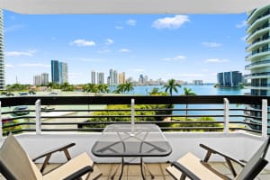 3600 Mystic Pointe Dr 614 Aventura, FL 33180 - MLS#A11886705