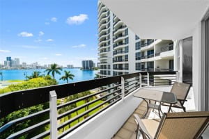 3600 Mystic Pointe Dr 614 Aventura, FL 33180 - MLS#A11886705