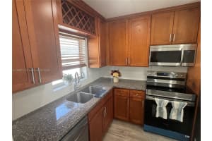 5209 Nw 18th St 3e Lauderhill, FL 33313 - MLS#A11886711