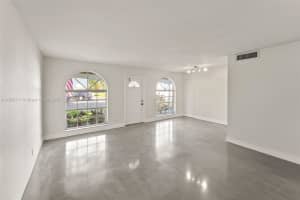 7911 Camino Cir B-10 Miami, FL 33143 - MLS#A11886717