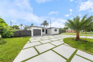 1305 N 31st Rd Hollywood, FL 33021 - MLS#A11886719