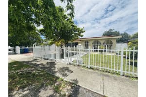 3915 Nw 4th Ter, Miami