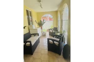 3915 Nw 4th Ter Miami, FL 33126 - MLS#A11886763