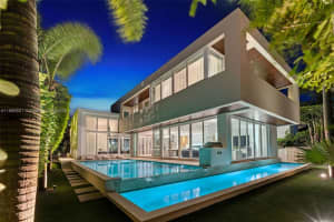 4433 N Bay Rd, Miami Beach