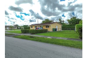 10280 Sw 43rd St Miami, FL 33165 - MLS#A11886818