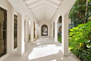 6065 Pine Tree Dr Miami Beach, FL 33140 - MLS#A11886835