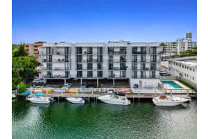 8100 Byron Ave 308, Miami Beach