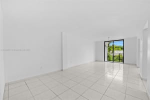 8100 Byron Ave 308 Miami Beach, FL 33141 - MLS#A11886857