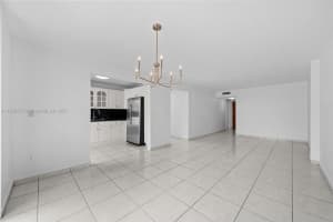 8100 Byron Ave 308 Miami Beach, FL 33141 - MLS#A11886857