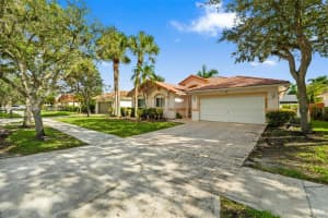 16898 Crestview Ln Weston, FL 33326 - MLS#A11886967