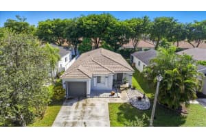 4642 Sw 12th Ct, Deerfield Beach