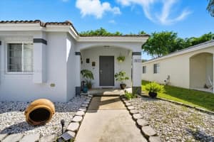 4642 Sw 12th Ct Deerfield Beach, FL 33442 - MLS#A11886975