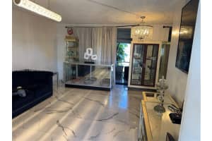 2980 Point East Dr D102, Aventura