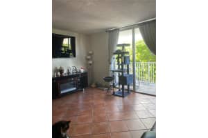 1801 S Treasure Dr 414, North Bay Village