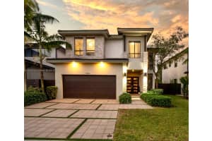 16065 Sw 136th Ter, Miami