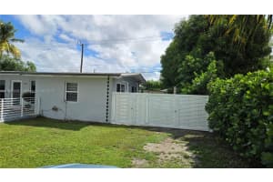 960 Sw 42nd Ave A Plantation, FL 33317 - MLS#A11887026