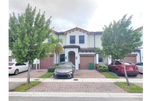 8860 Nw 103rd Path, Doral