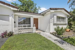 4315 W Park Rd Hollywood, FL 33021 - MLS#A11887081