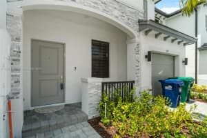 541 Nw 204th St Miami Gardens, FL 33169 - MLS#A11887126