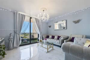 110 N Federal Hwy 1208 Fort Lauderdale, FL 33301 - MLS#A11887163