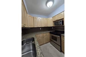 8425 Nw 8th St 307 Miami, FL 33126 - MLS#A11887172