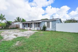 1840 Nw 33rd Ter Lauderhill, FL 33311 - MLS#A11887173