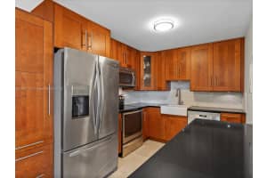 1623 Collins Ave 215 Miami Beach, FL 33139 - MLS#A11887176